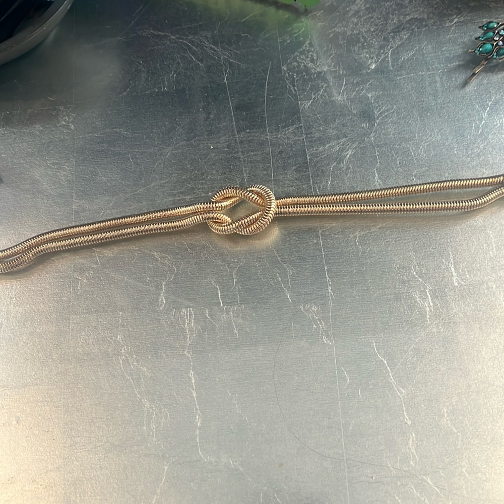 Beautiful gold tone snake chain necklace with extender its 16”